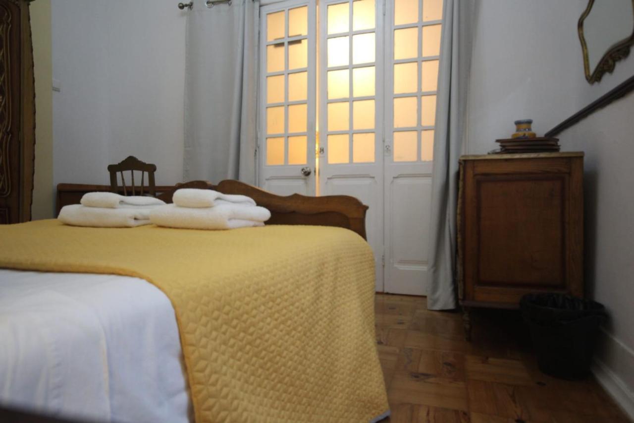 Antique M1 R1 - Amazing Double Room With Shared Bathroom In Marques Pombal Lisbon Bagian luar foto