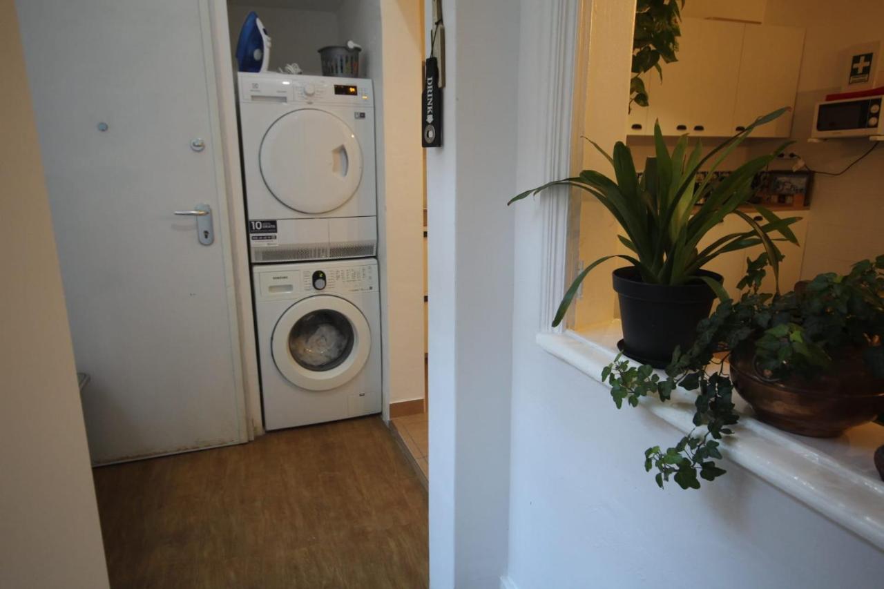 Antique M1 R1 - Amazing Double Room With Shared Bathroom In Marques Pombal Lisbon Bagian luar foto