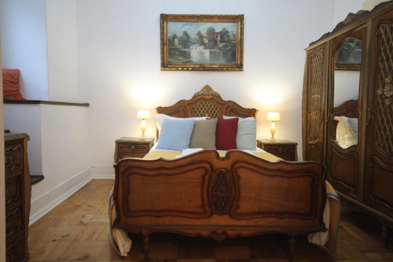 Antique M1 R1 - Amazing Double Room With Shared Bathroom In Marques Pombal Lisbon Bagian luar foto