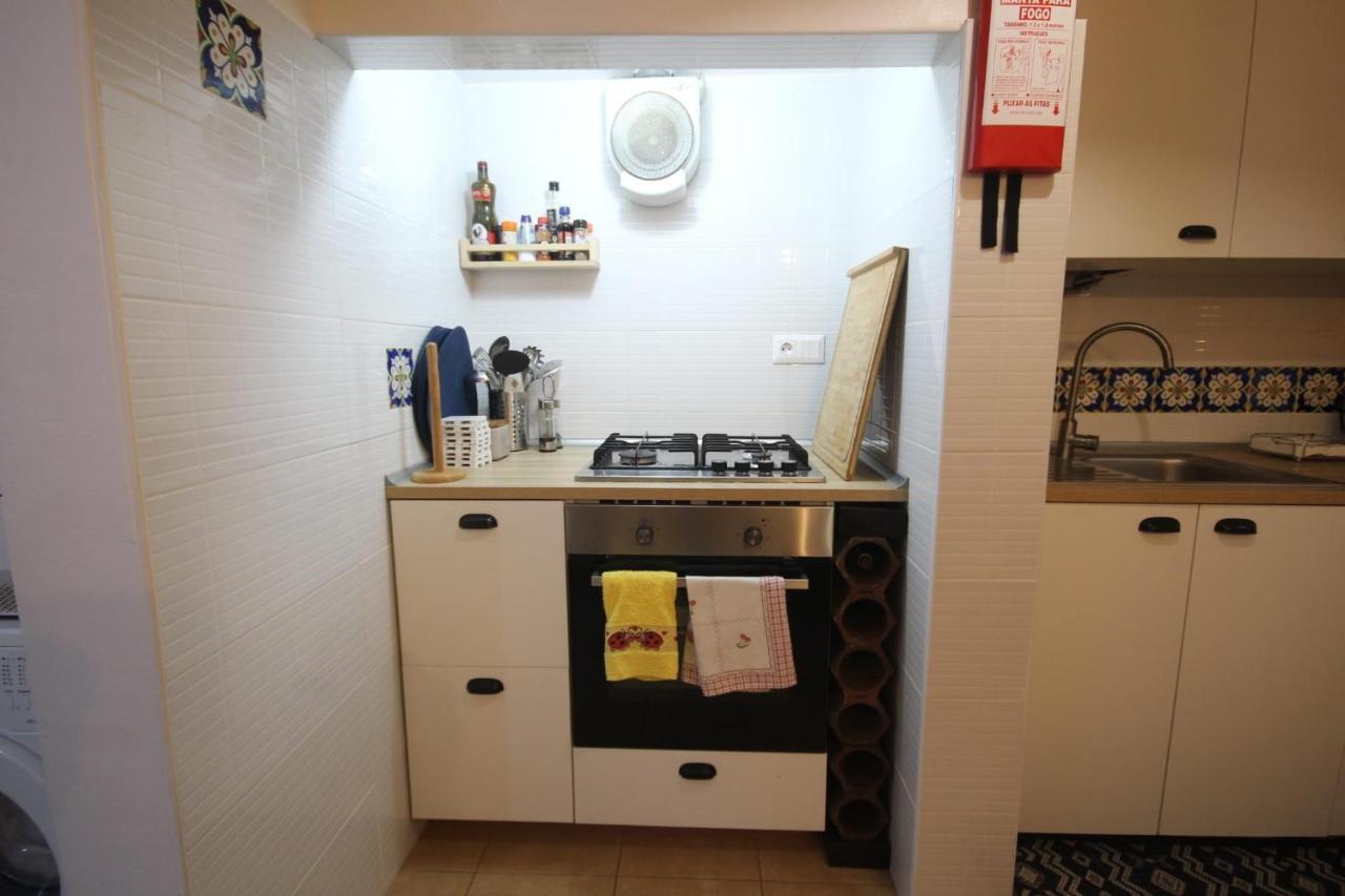 Antique M1 R1 - Amazing Double Room With Shared Bathroom In Marques Pombal Lisbon Bagian luar foto